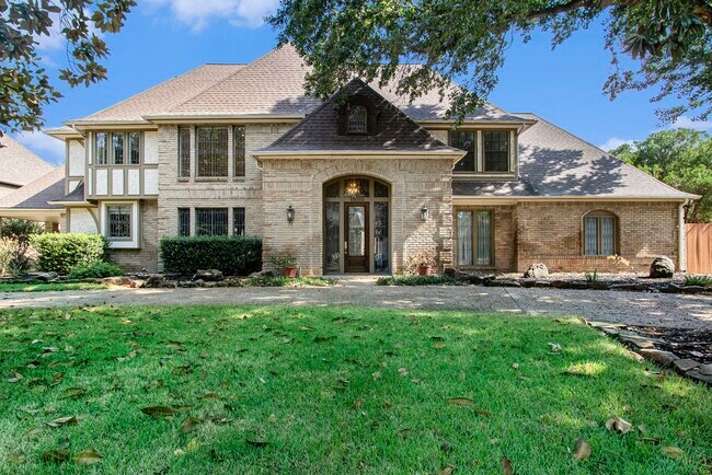 Building Photo - 15010 Terrace Oaks Dr