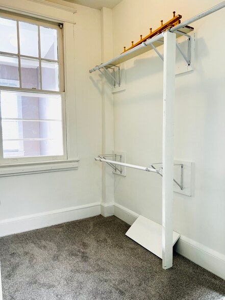 Building Photo - 5162 Fulton St NW