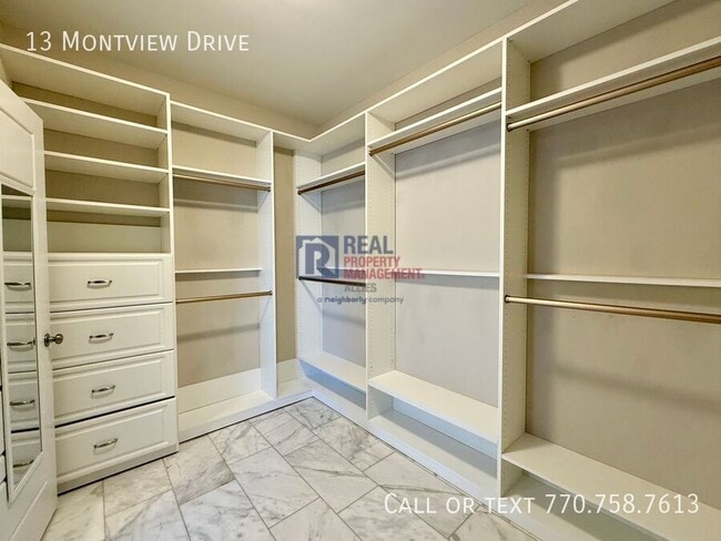 Building Photo - 13 Montview Cir SE