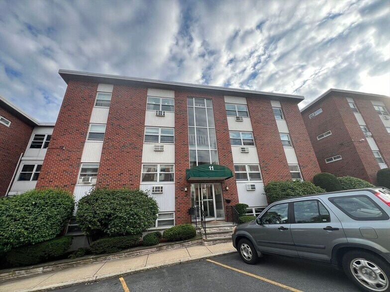 Building Photo - 11 Commonwealth Ct