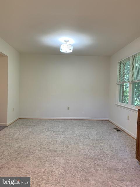 Building Photo - 400 Lyndale Ct