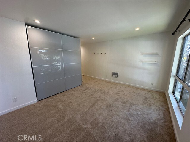 Building Photo - 1222 N Olive Dr