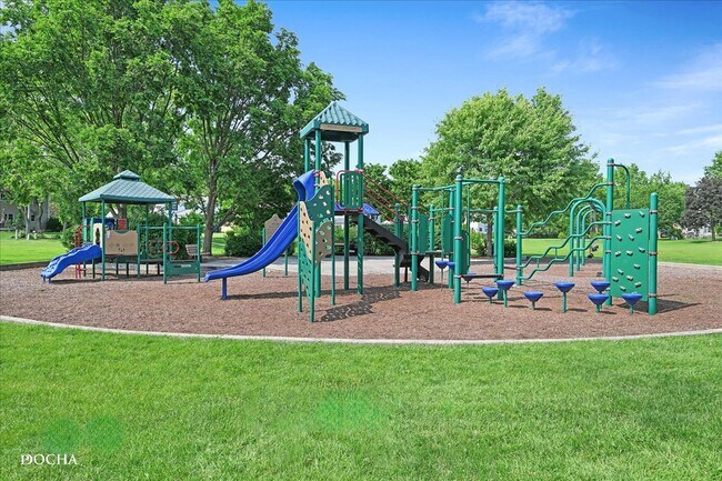 Building Photo - 1012 Bainbridge Dr