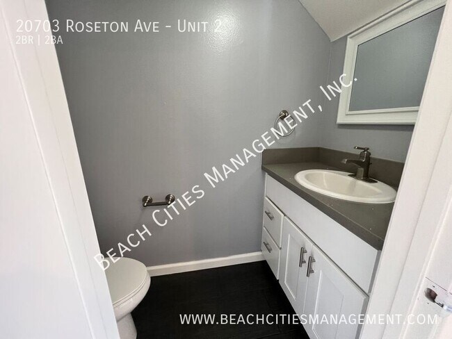 Building Photo - 20703 Roseton Ave