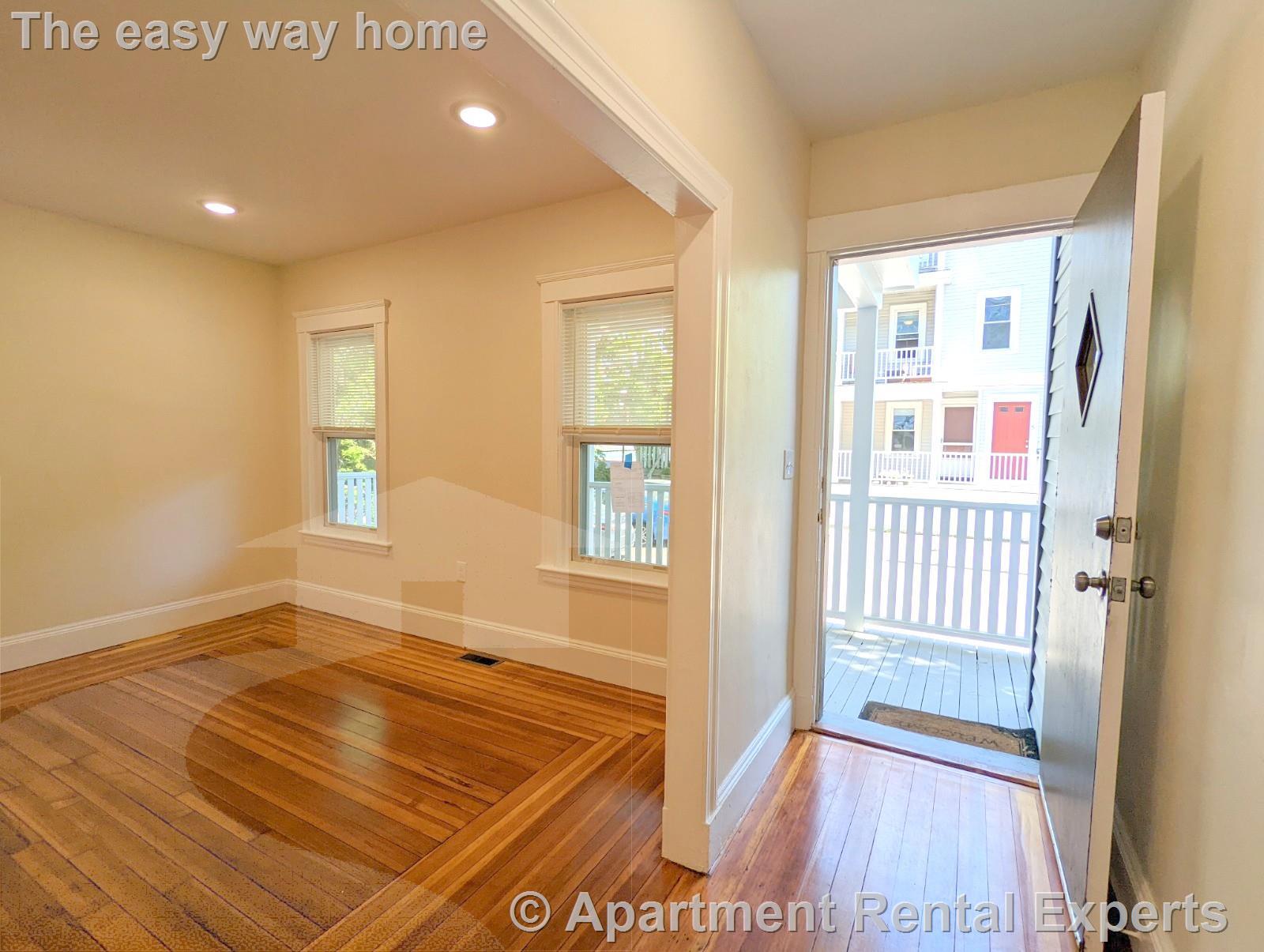 Building Photo - 8 Lowell Cir