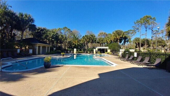 Building Photo - 2652 Robert Trent Jones Dr