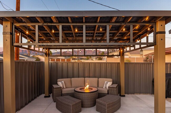 Building Photo - 3611 Breakwater Dr