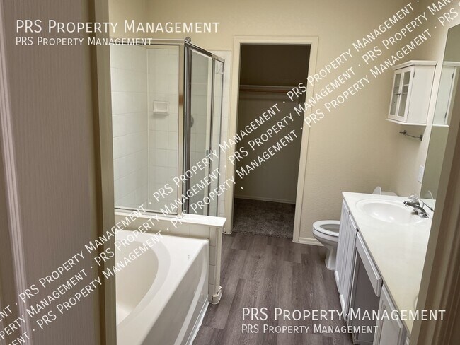 Building Photo - 16031 S 40th Way