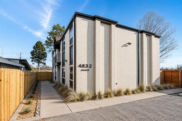 Building Photo - 4832 Locke Ave