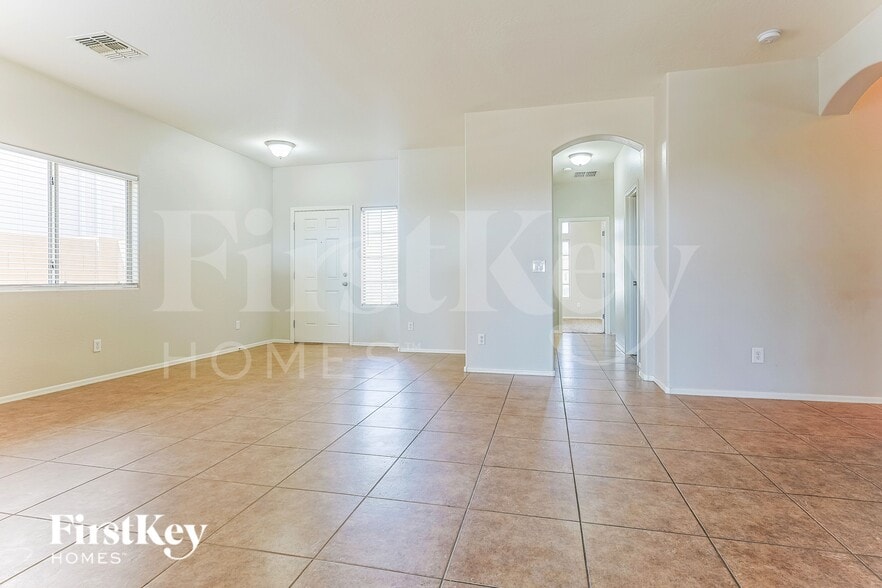 Building Photo - 33827 N Slate Creek Dr