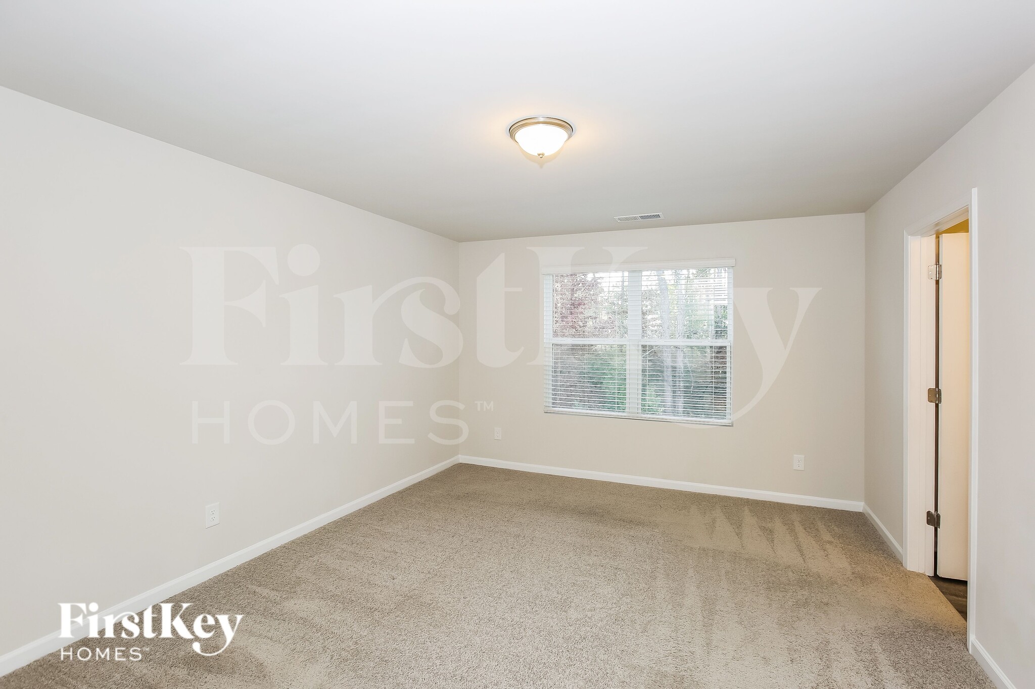 Building Photo - 3244 Newell Vlg Dr