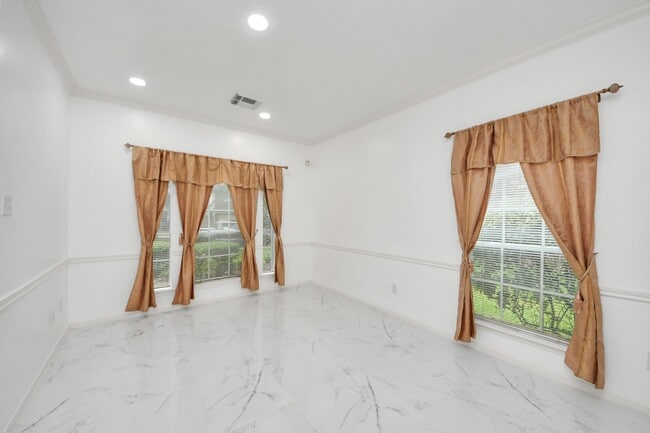 Building Photo - 3138 Waters View Dr