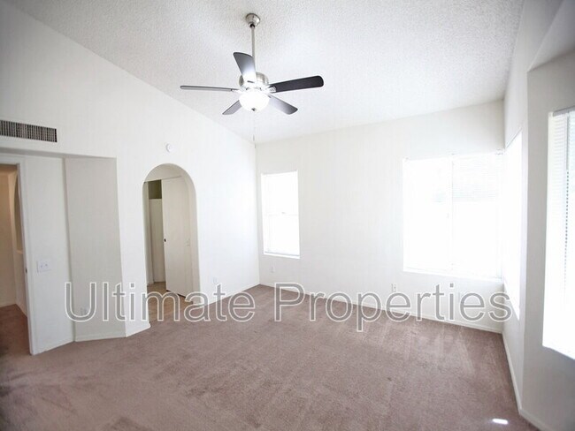 Building Photo - 3128 N Ivory Ln