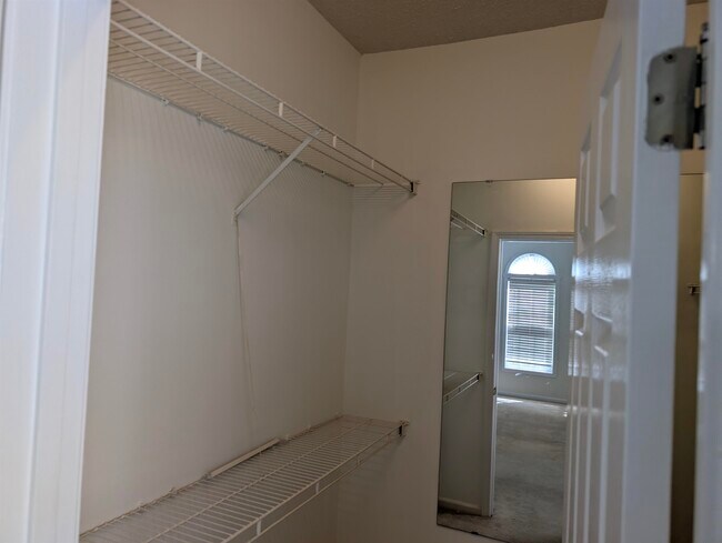 Building Photo - 9734 Leyland Dr