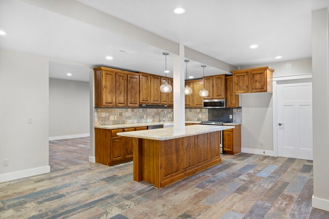 Building Photo - 1338 4000 N St