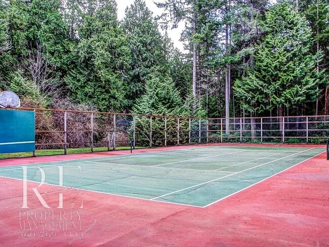 Building Photo - Vaulted 2-Bed Home with Scenic Views, Gas Fireplace & Oversized Deck