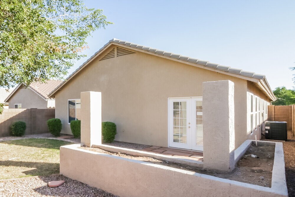Building Photo - 3312 W Five Mile Peak Dr
