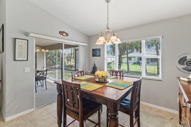 Building Photo - $1,895/month ** Furnished * Annual / Short Term * 3 bed / 2 Bath * Single Family * North Port