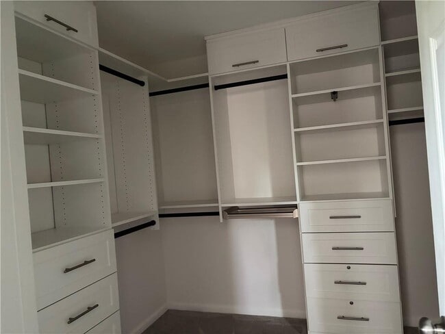 Building Photo - 12835 Morningpark Cir