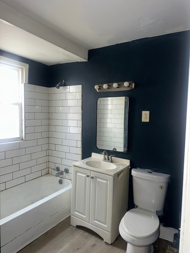 Building Photo - 154 W 118th St