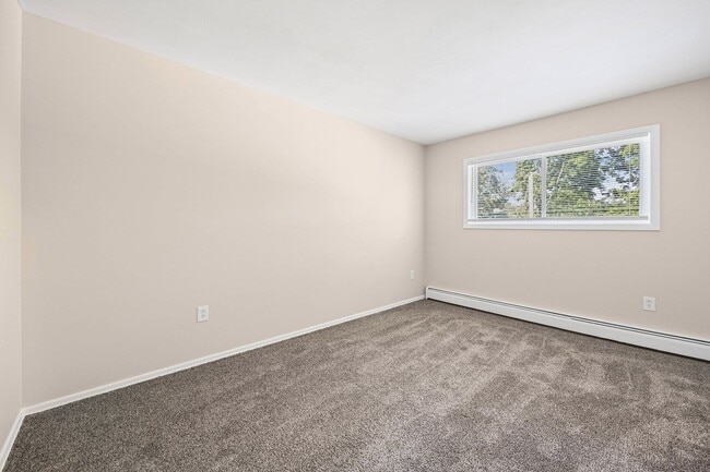 Building Photo - 725 Cedarwood Terrace