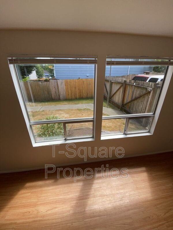 Building Photo - 2720 204th St SW