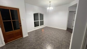 Building Photo - 35576 Melrose Ave