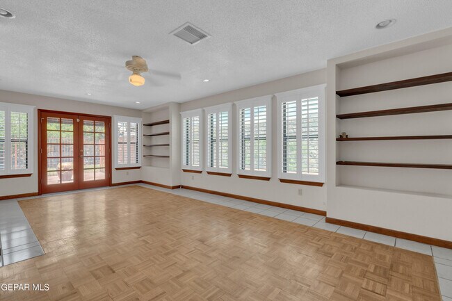 Building Photo - 6820 Villa Hermosa Dr