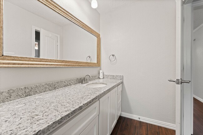 Building Photo - 12730 Lake Conroe Hills Dr