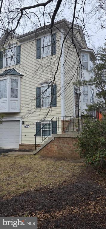 Building Photo - 7801 Vanity Fair Dr