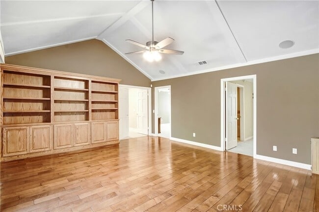 Building Photo - 10818 Hillside Rd