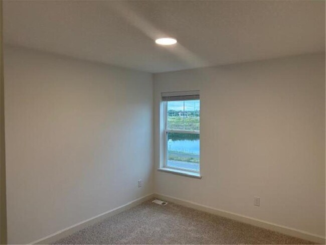Building Photo - 10513 Harbor Ln N