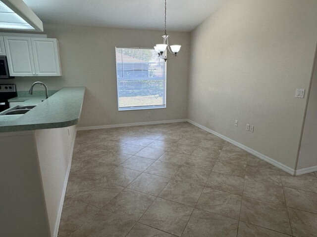 Building Photo - Spacious 2-Bed, 2-Bath Home in Venice with...