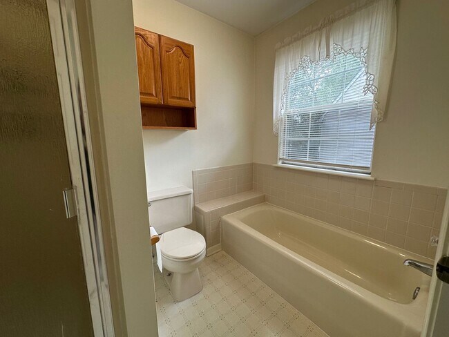 Building Photo - Call or Text Amanda Tate for more informat...