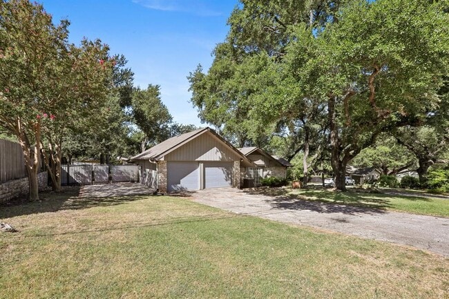 Building Photo - 10903 Mellow Ln