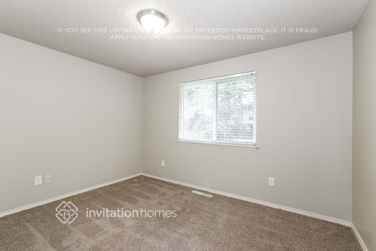 Building Photo - 1002 151st St E