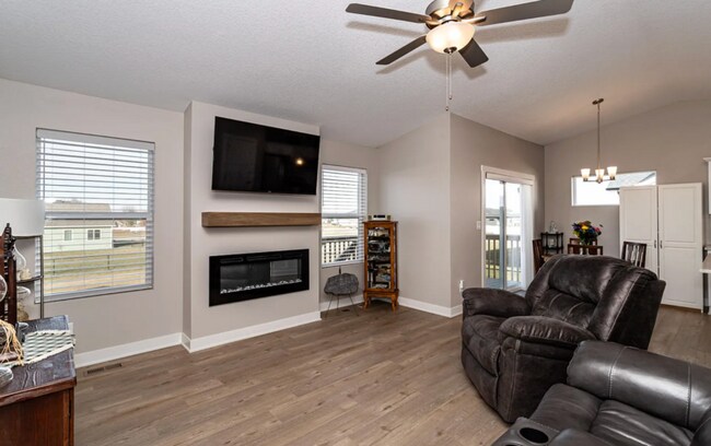 Building Photo - 508 Wicker Dr.