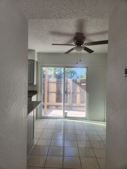 Building Photo - 6828 Brentwood Stair Rd