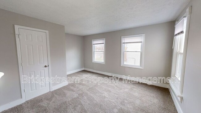 Building Photo - 239 Fillmore St