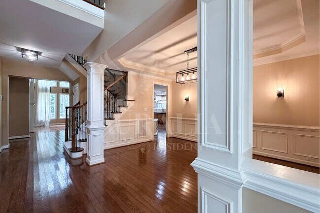 Building Photo - 5604 Pine Rock Ct