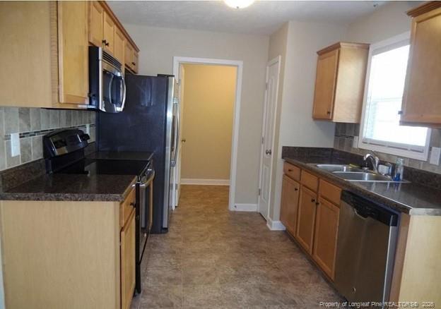 Building Photo - 203 Gertie Ct