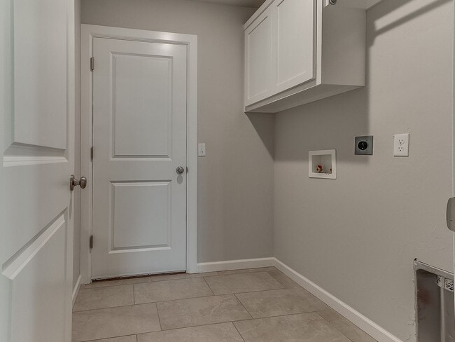 Building Photo - Beautiful New Home!