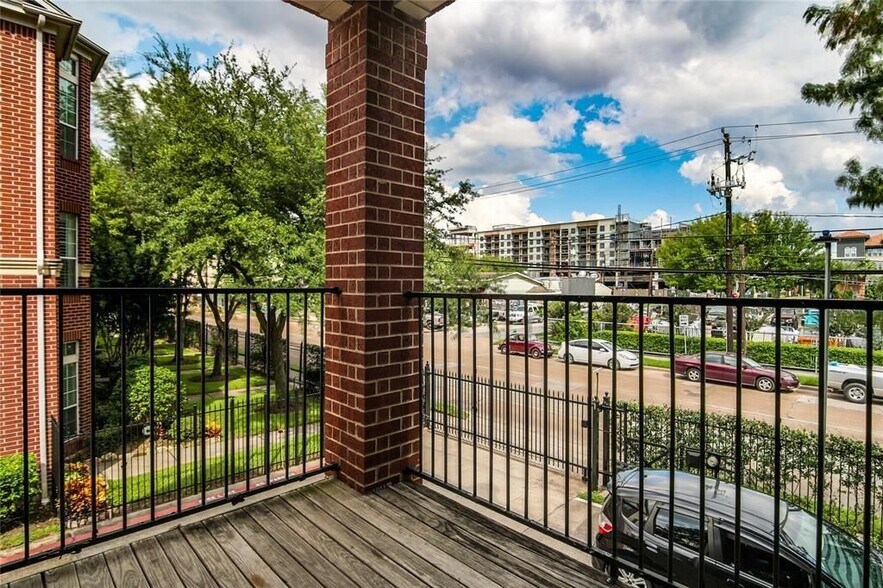 Building Photo - 34 Waugh Dr