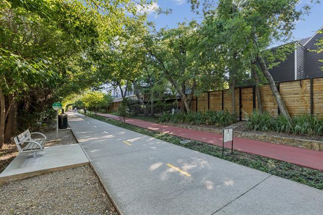 Building Photo - 4403 Buena Vista St