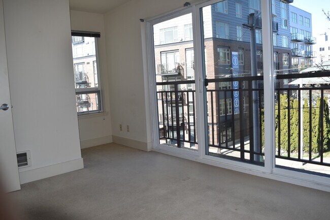 Building Photo - Capitol Hill 1BR/1BA with Stunning City Views