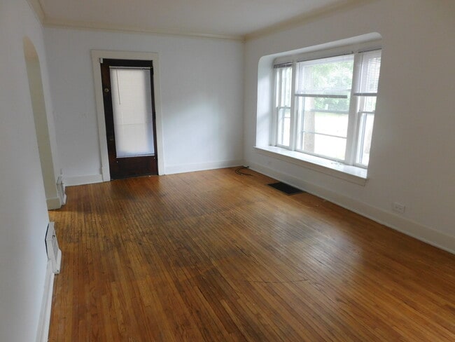 Living Room - 1215 W Lovell St