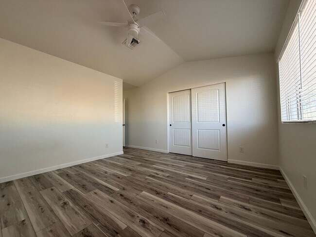 Building Photo - Chandler Blvd./Gilbert Rd, Patio home, 3 b...