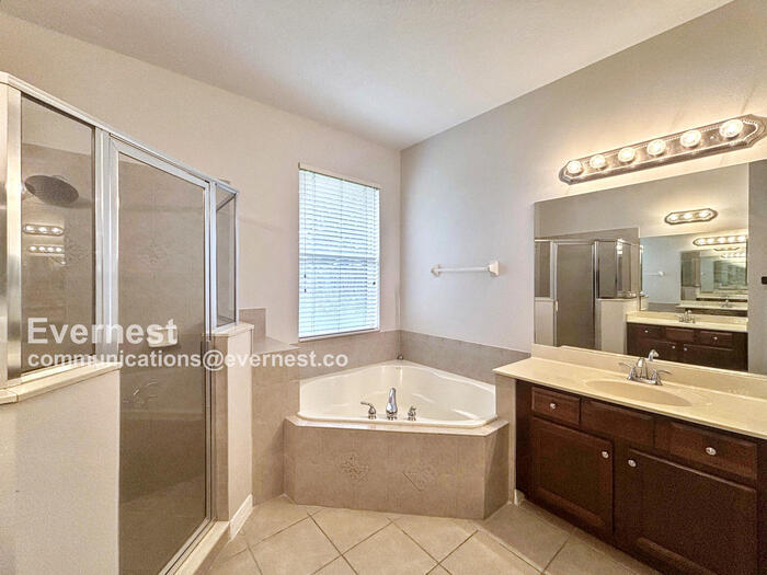 Building Photo - 9019 Edenshire Cir