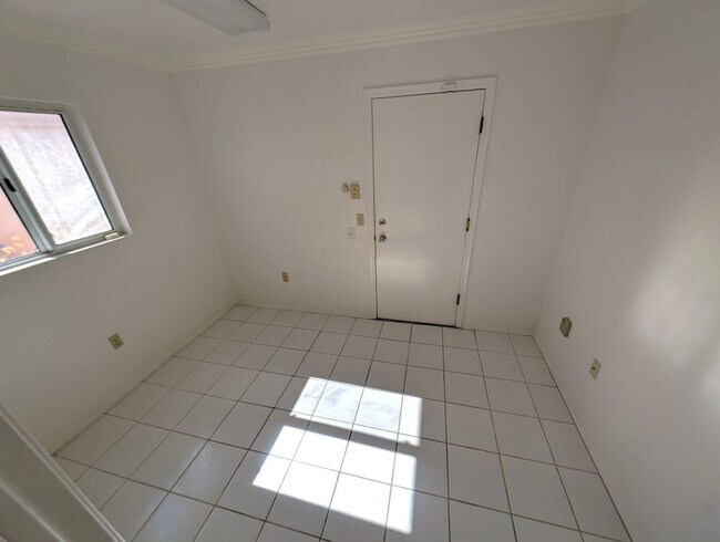 Building Photo - 2504 Sunup Dr