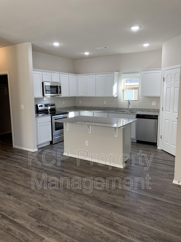Building Photo - 1127 S Kingfisher Ln